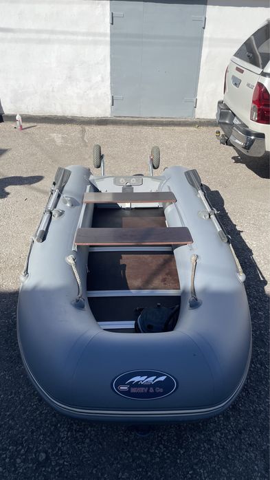 Продам лодку cayman n330