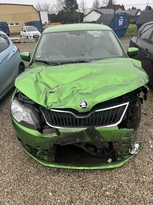 На части Skoda Rapid 1.4tdi ръчна кутия 2017г много запазена кола