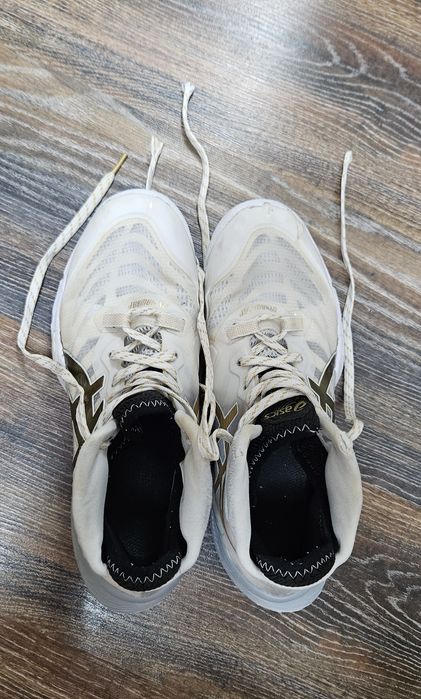 Кроссовки Asics Metarise золотистые