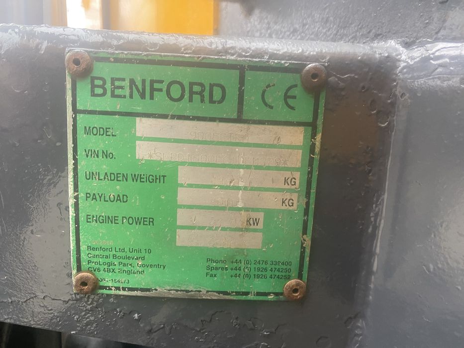 De vanzare sau da inchiriat Dumper