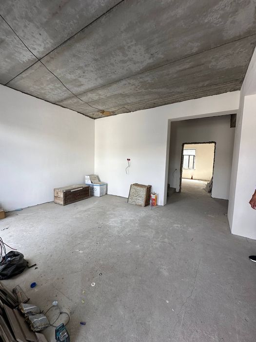 8 Xona Uy sotiladi Bektemir tumani xalq qabulxonasini oldida