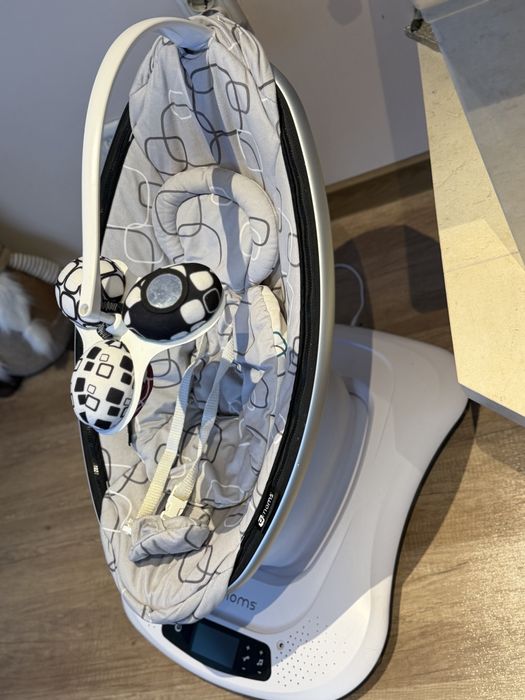 Бебешка електрическа люлка 4moms MamaRoo