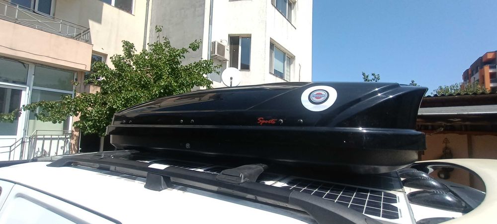 Автомобилна кутия (roof box)