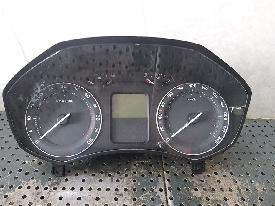 Ceasuri bord diesel skoda octavia 2 1z 1z0920812d