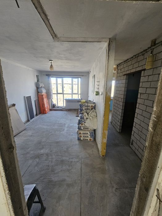 Продам двух комнатную квартиру