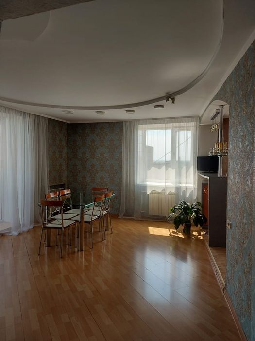 Продам 5-ти комнатную квартиру