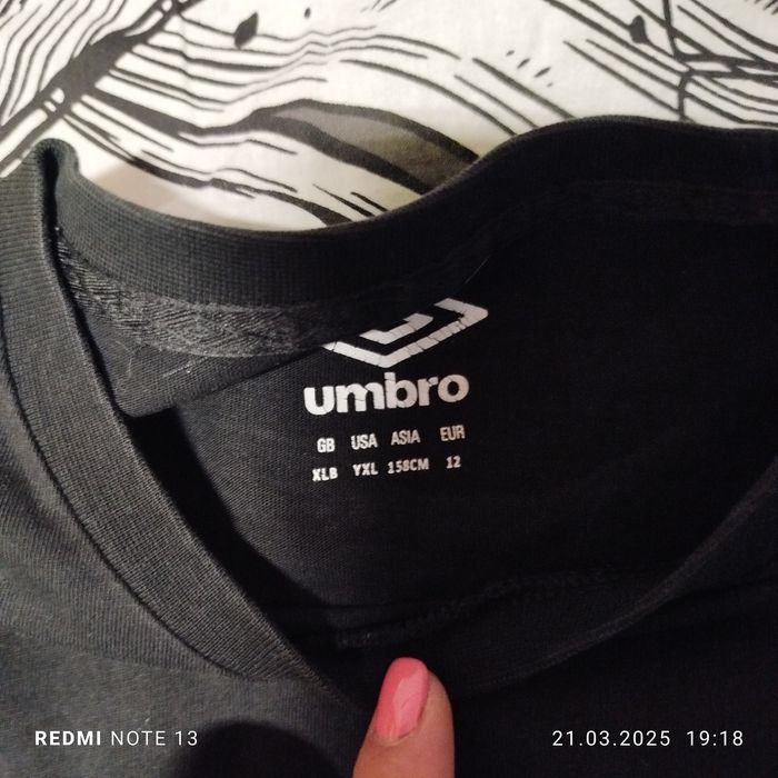 2 тениски Umbro размер 158 см