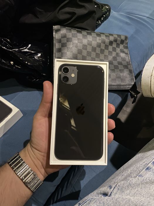 iPhone 11 идельное состояние