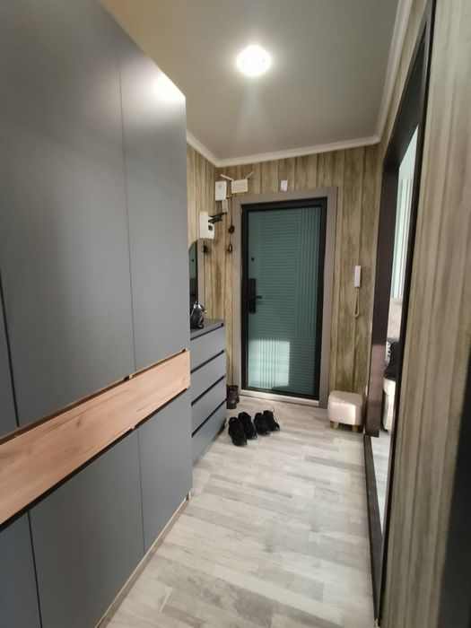 Продам 3 комн.кв, 9/9, Абая, 72