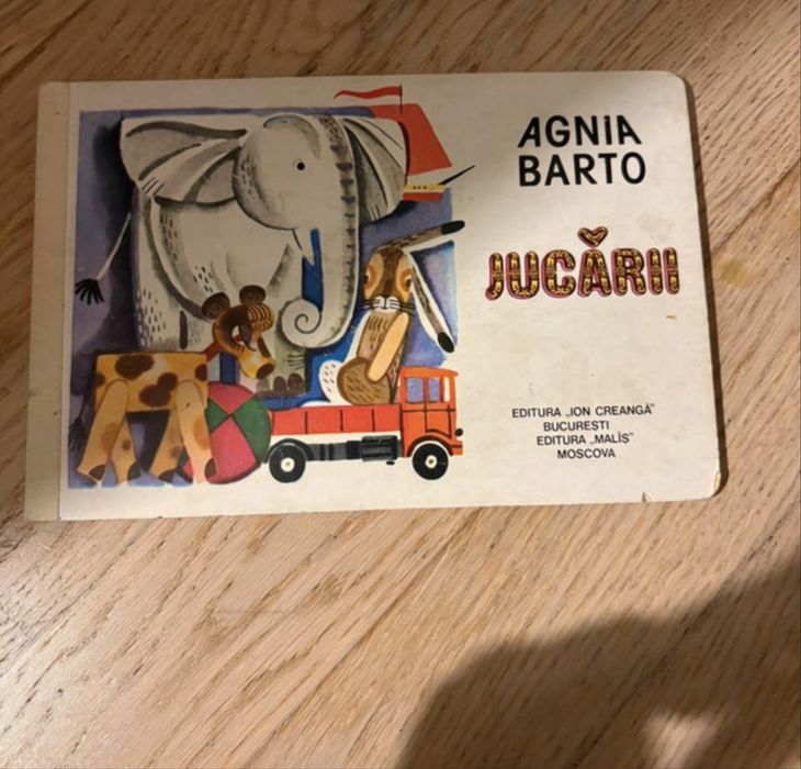 Carte jucarii pagini cartonate