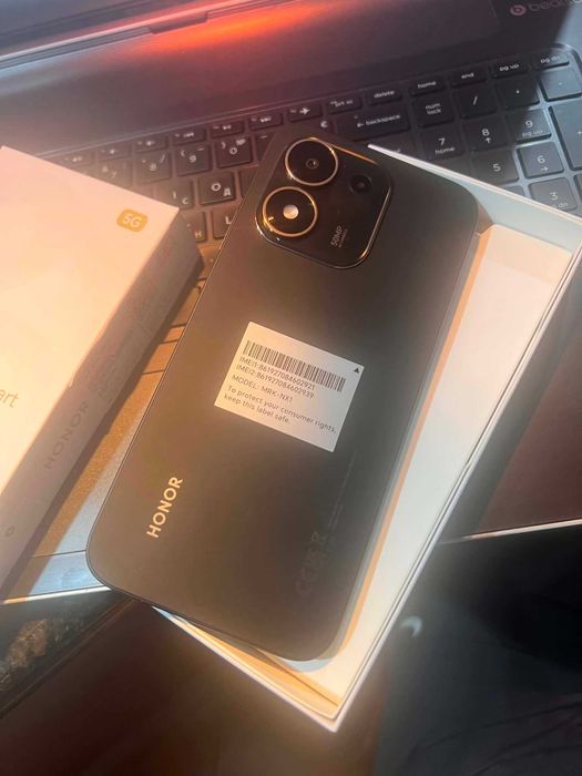 продавам смартфон  HONOR 600 SMART