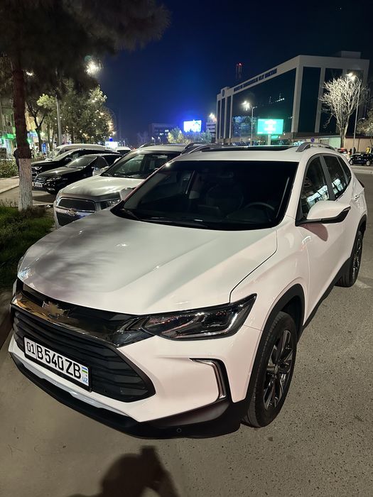 Продам свой Tracker 2 Premier 2023