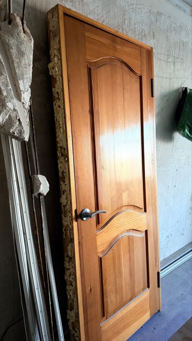 Продам межкомнатные двери