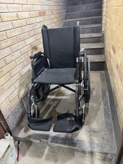Продается инвалитная коляска