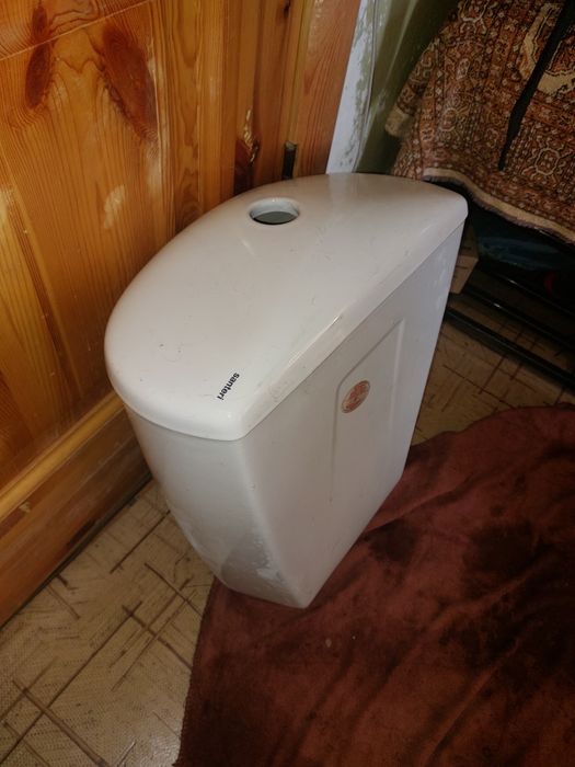 Бачок унитаза ...