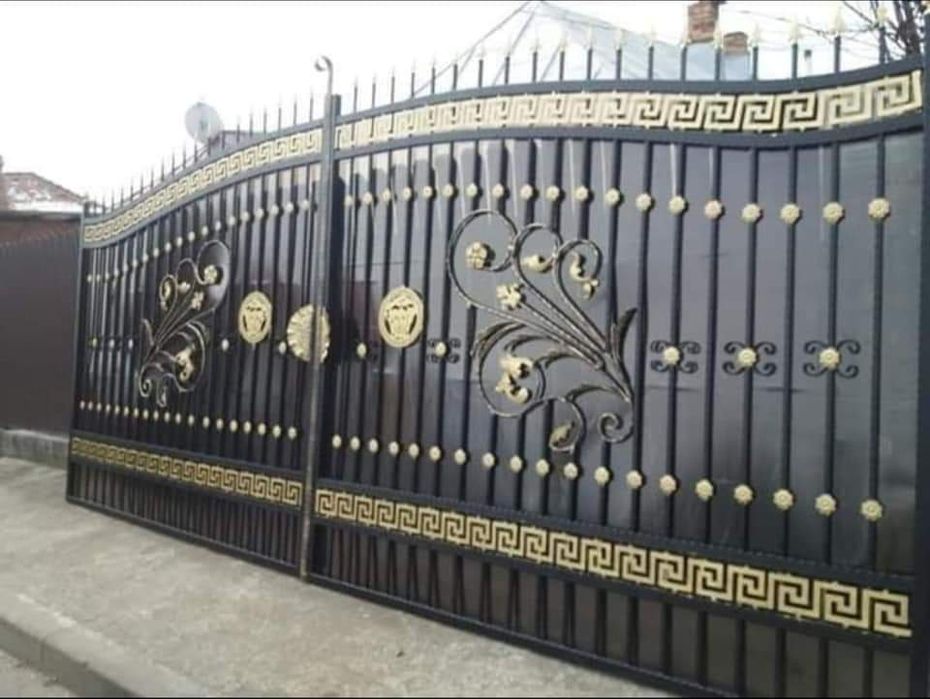 Balcoane, balustrade si scari metalice interioare