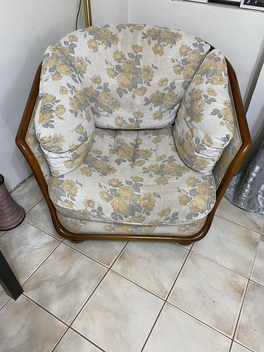 Canapea cu două fotolii