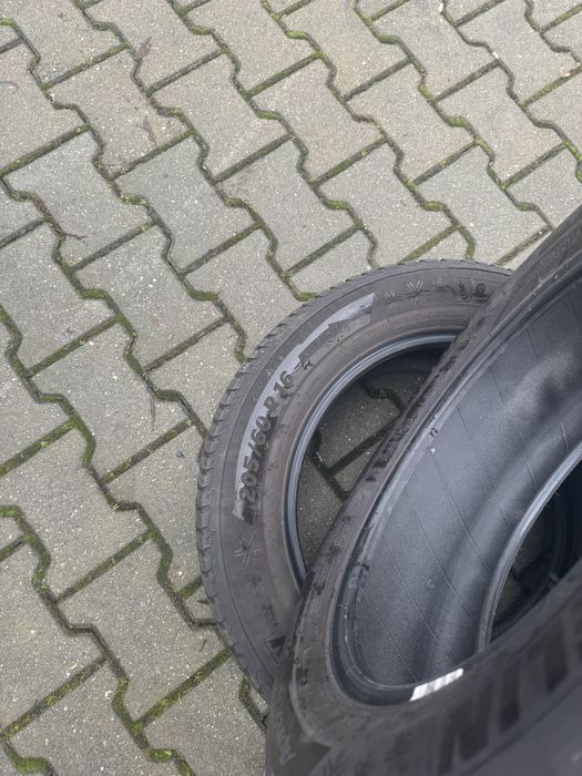 2 cauciucuri iarna 205/60/16 michelin 2018 6-7 mm foarte bune