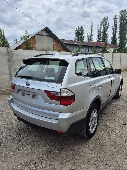 dezmembram bara fata/capota/bmw x3 e83 an 2008