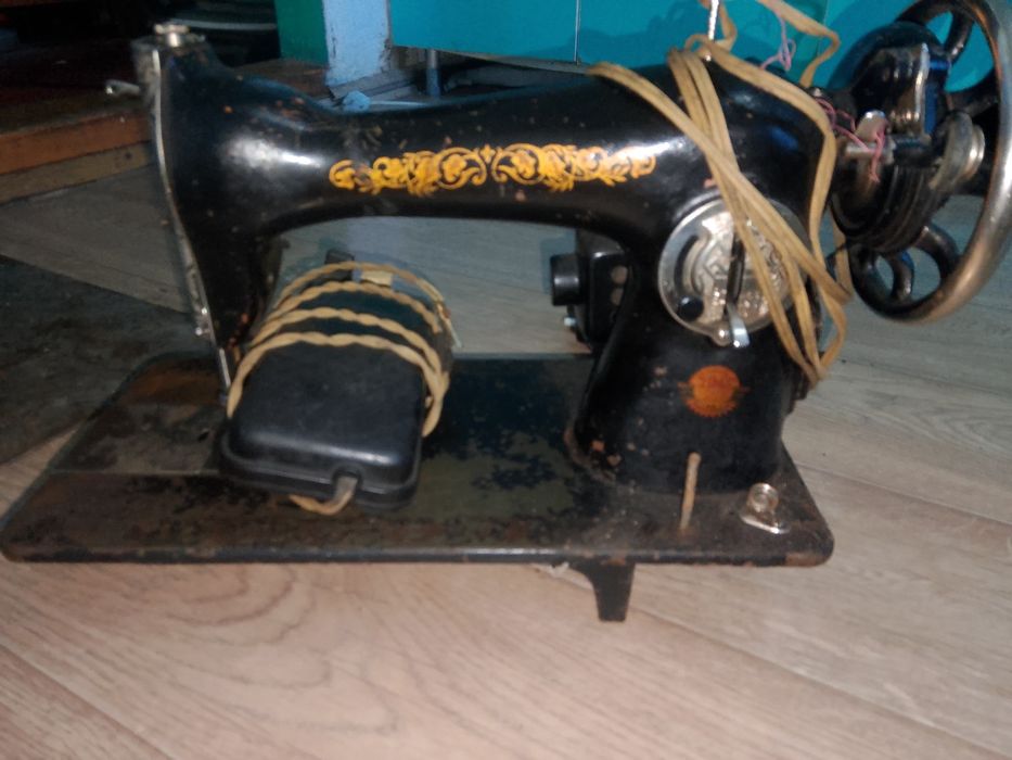 Электронная швейная машинка ссср