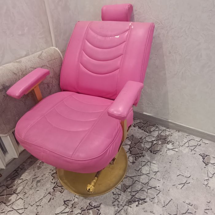 Salon jihozlari tez va arzon narxda sotiladi