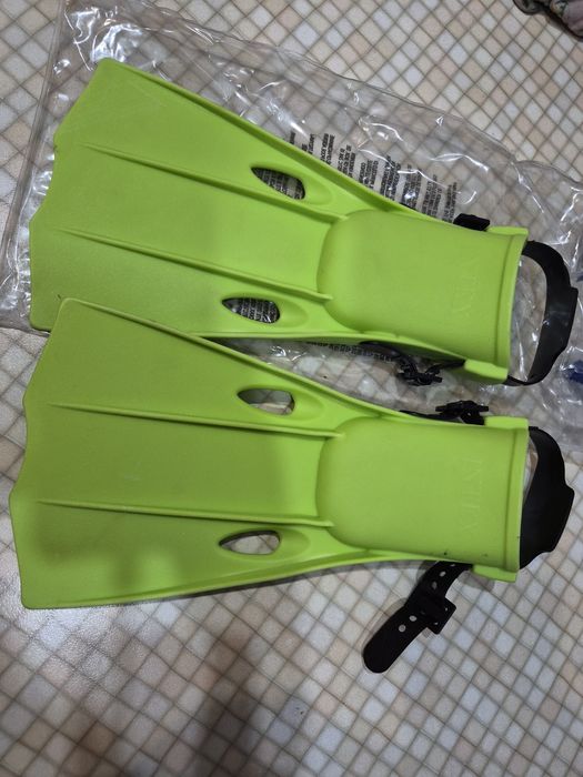 Продам ласты Intex