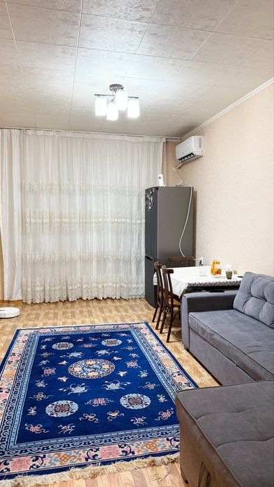 Юнусабад 11 квартал. Продается квартира  2/2/4