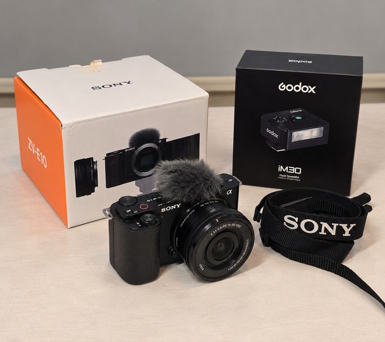 Камера Sony zv-e10 с объективом 16-50мм