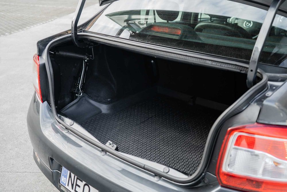 Inchirieri Auto NEO - Dacia Logan Berlina