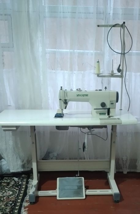 Тикув машинаси Чоклари яхши. (швейн. машина)  ZOJE сотилади. Нархига к