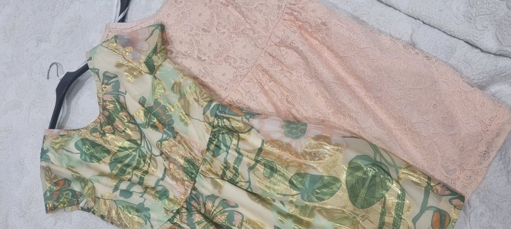 Rochii(preț 2buc.)H&M deosebite