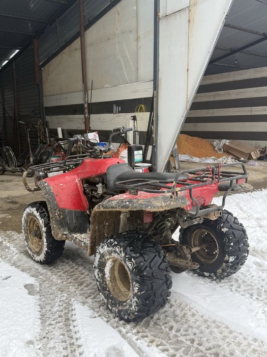 Vând atv Linhai de 300
