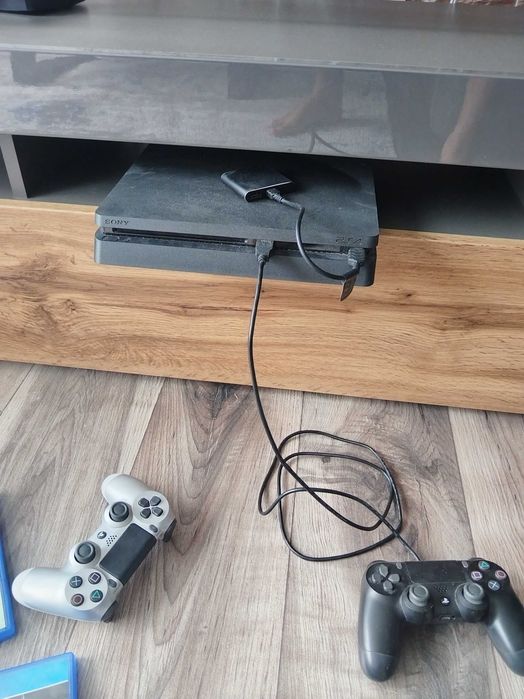Playstation 4 Slim