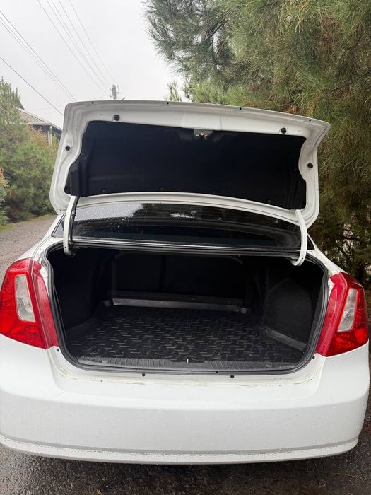 Lacetti 2015 yil oq rang