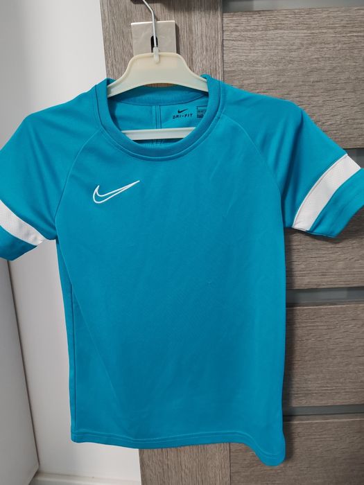 Tricou sintetic Nike 8/9 ani