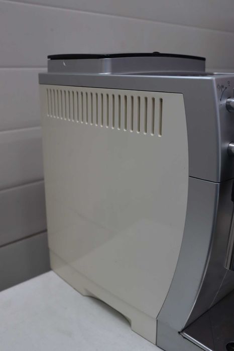 Кафемашина DeLonghi ECAM 23.420.SB, кафеавтомат