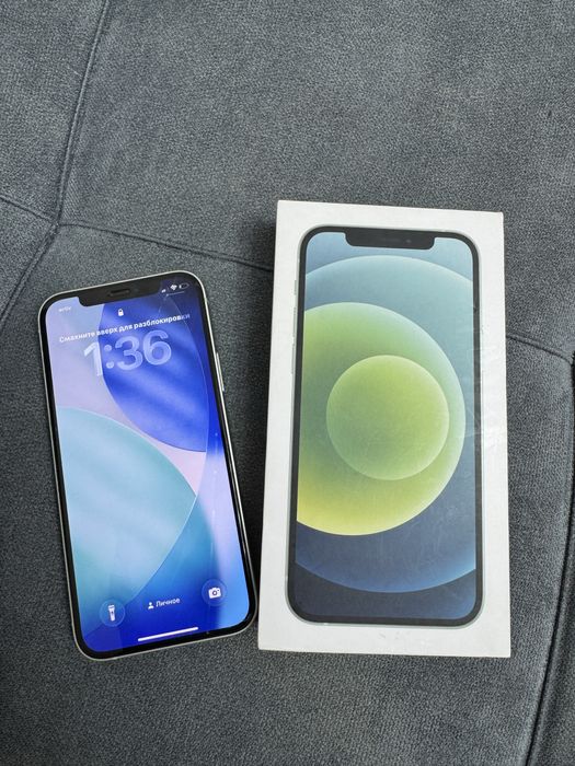 Продам телефон IPhone 12