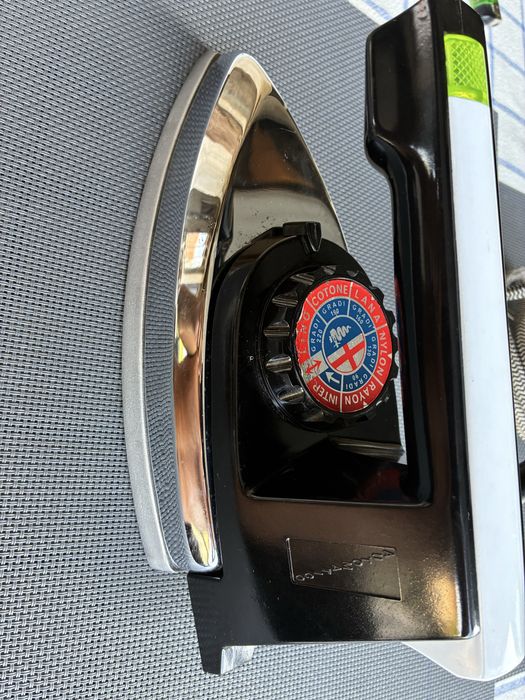 Alfa romeo колекционерска ютия за гладене