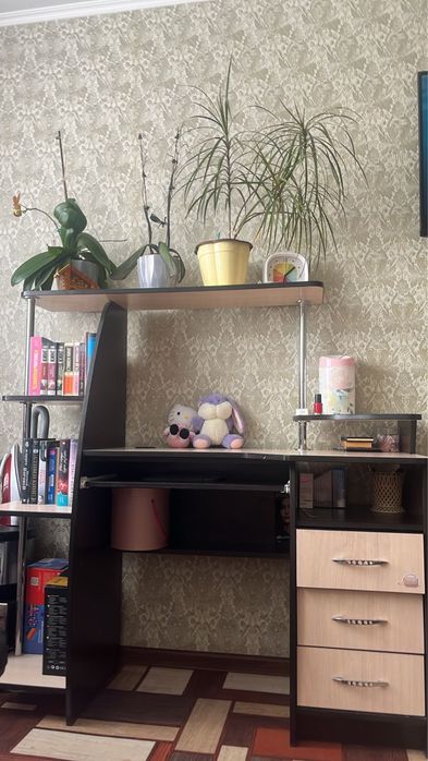 Стол компьютерный