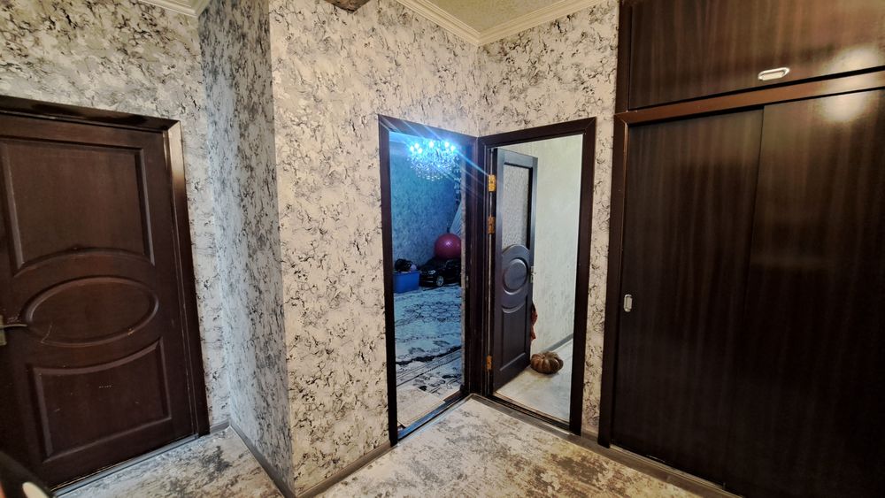 Олмалик шахрида 3 хонали квартира