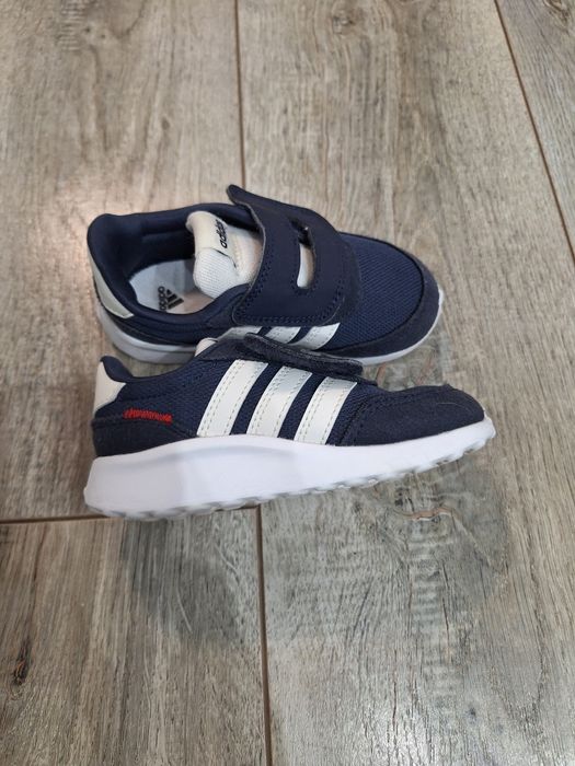 Продавам Детски маратонки