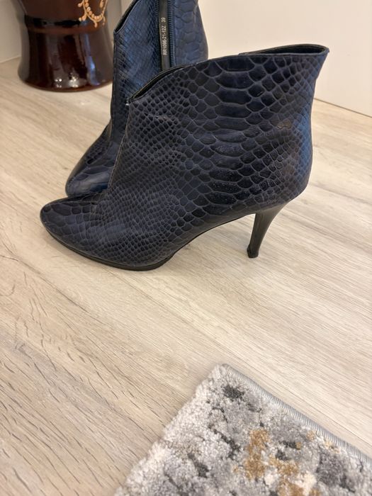 Продам ботильоны