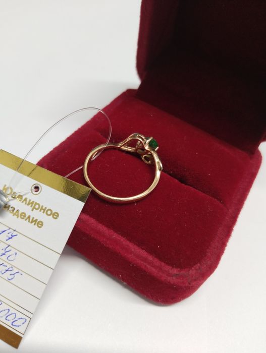 золотое кольцо 1.7гр 585 пробы 17 размер