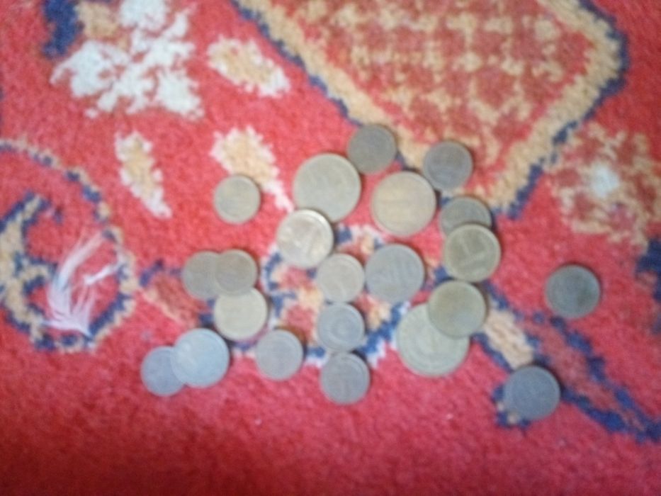 Манеты СССР 700 штук можно забират Мироботки района