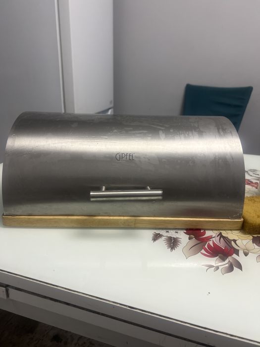 Продам хлебница фирма GIPFEL