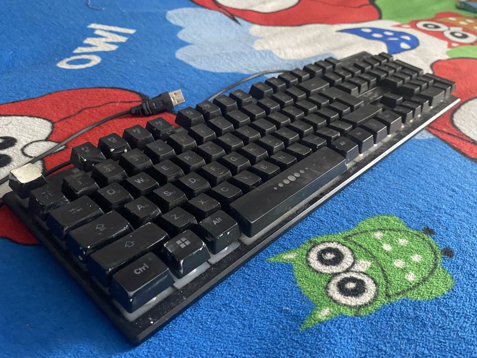 продам клавиатуру игровую