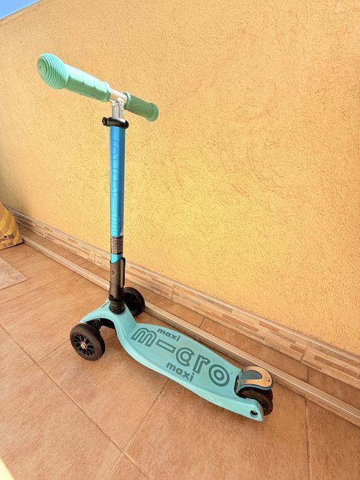 Micro Maxi Micro Deluxe Foldable