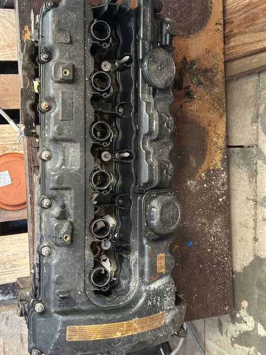 Chiuloasa bmw N53 perfecta se vinde cu tot capac