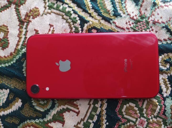 Айфон Хр сотилади