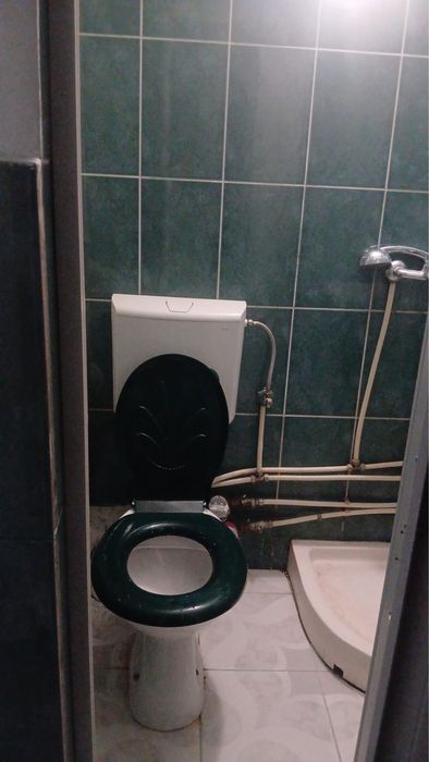 Proprietar vând urgent apartament cu doua camere la parter zona Petrișor
